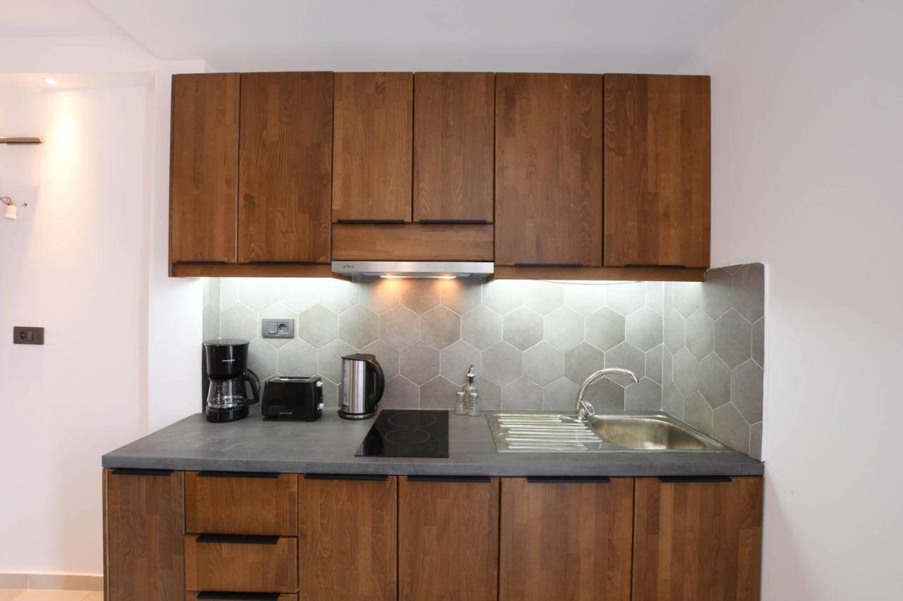 Orion Eco Suites Karteros Luaran gambar