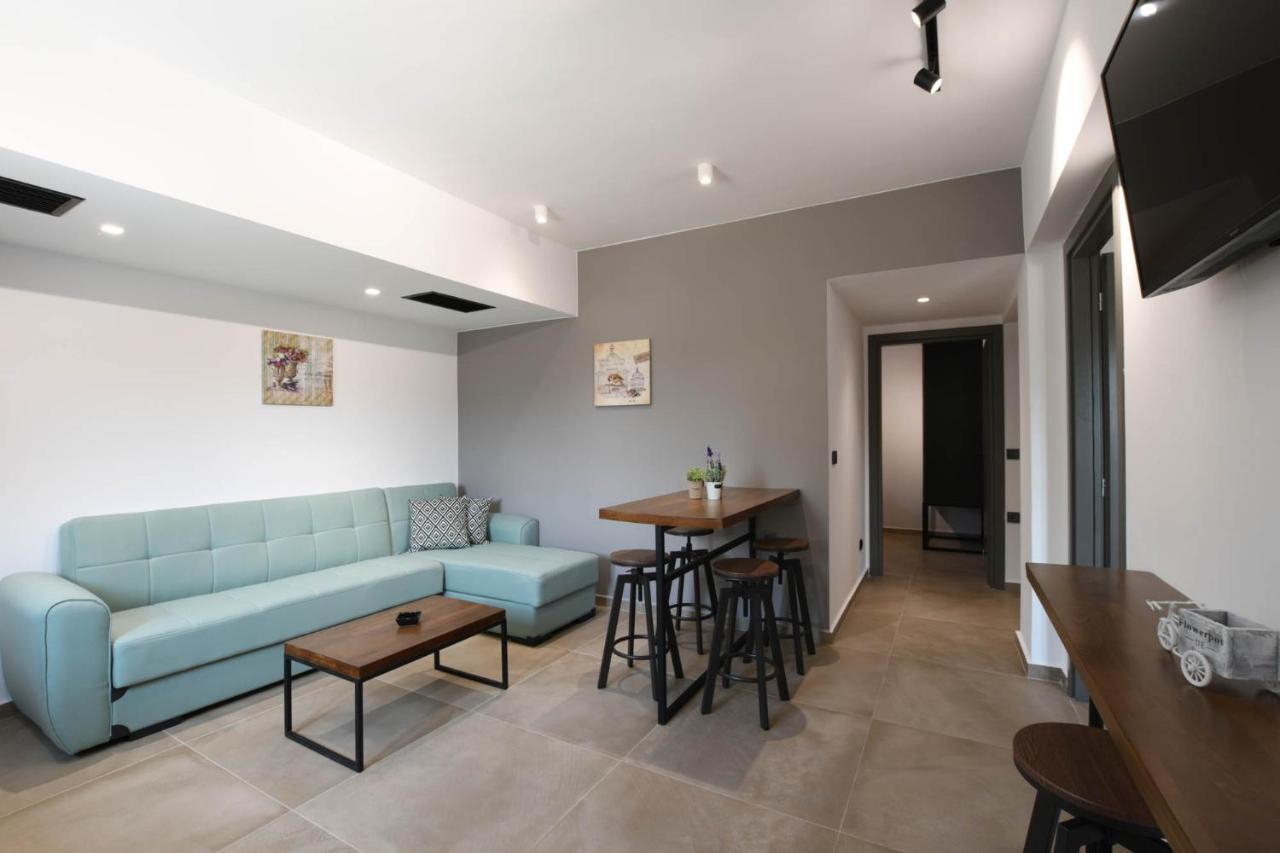 Orion Eco Suites Karteros Luaran gambar