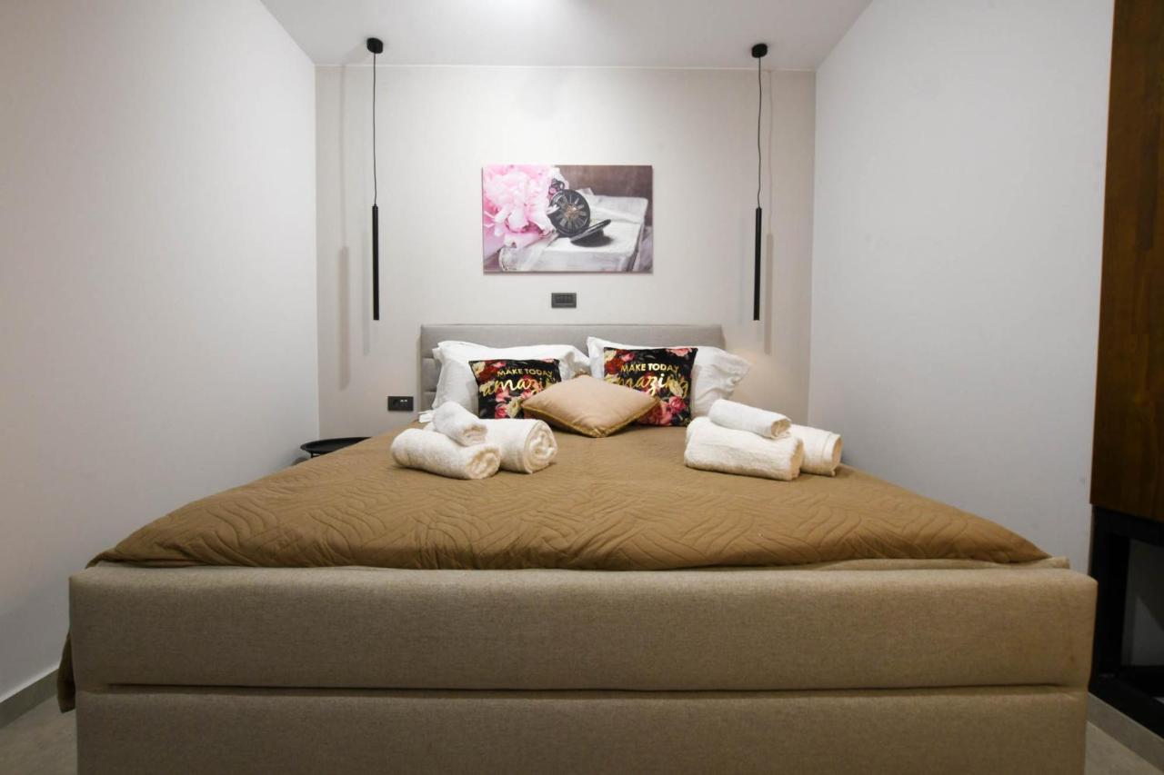 Orion Eco Suites Karteros Luaran gambar