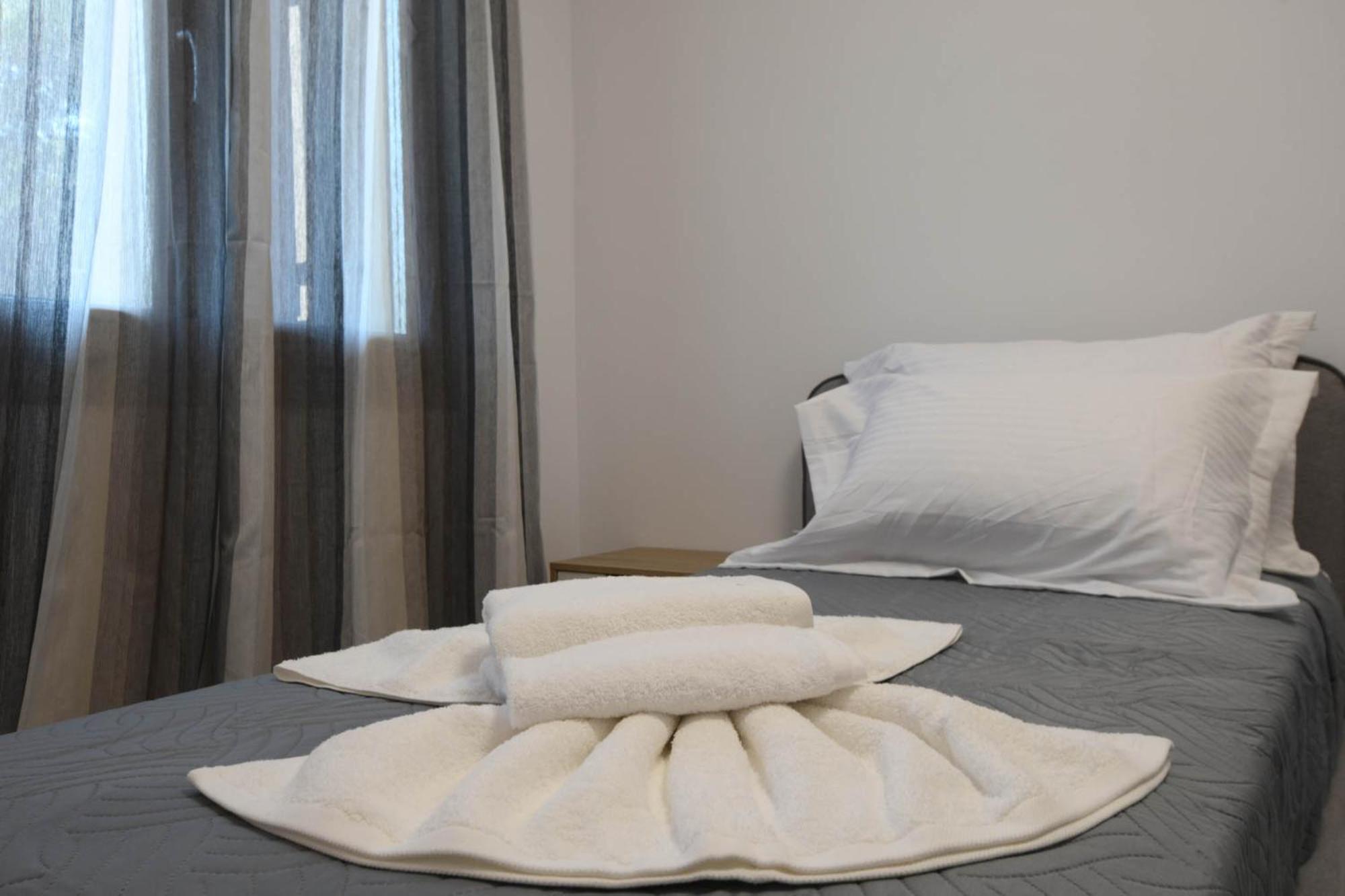 Orion Eco Suites Karteros Bilik gambar