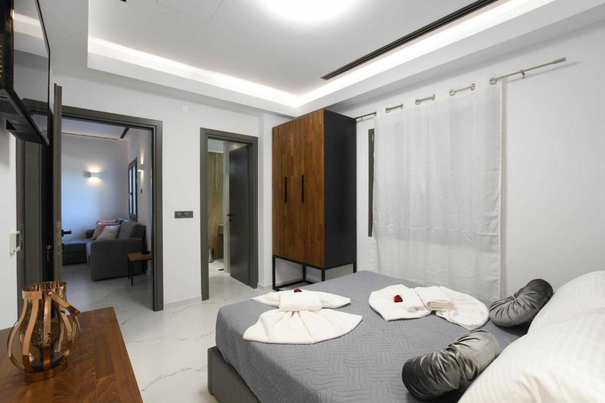 Orion Eco Suites Karteros Bilik gambar